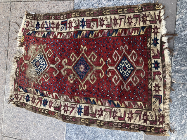 Antique Kurdish Yastik 
rugbjk1903@gmail.com                             