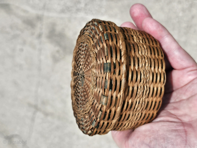 Antique Native American basket, Micmac People, also Mi'kmaq, hand woven ash splints and sweet grass, Maine, early 20th century, it has a lovely golden patina that only comes with age, some missing  ...