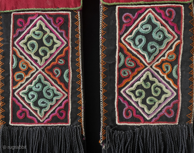 Antique pair of Chinese silk embroidered hanging decorations with coral and tassels. The old hand embroidery demonstrating extremely fine craftsmanship.The colors used have been blended superbly and brilliantly demonstrate and illustrate traditional  ...