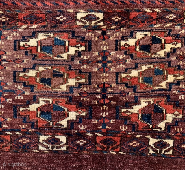 Classic Yomud Torba with natural dyes and very good condition. 19 th century.                    