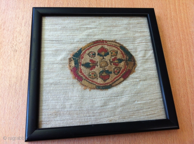 Nice Coptic roundel, complete piece selvedges all around with great original colours ca 6-7C ad size 9x7 cm .Framed              