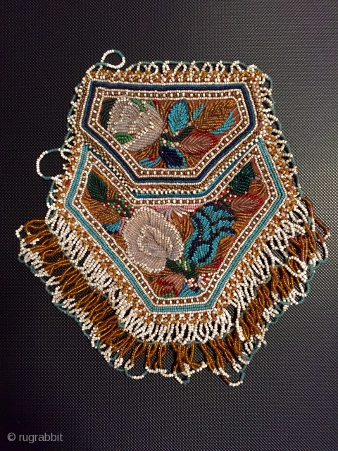 Charming antique American Indian beadwork purse the finest of this type ...