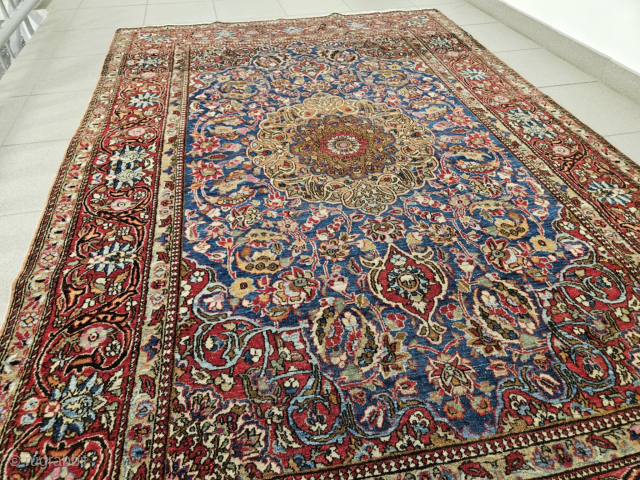 Nice Isfahan size 7' x 4'6".                           