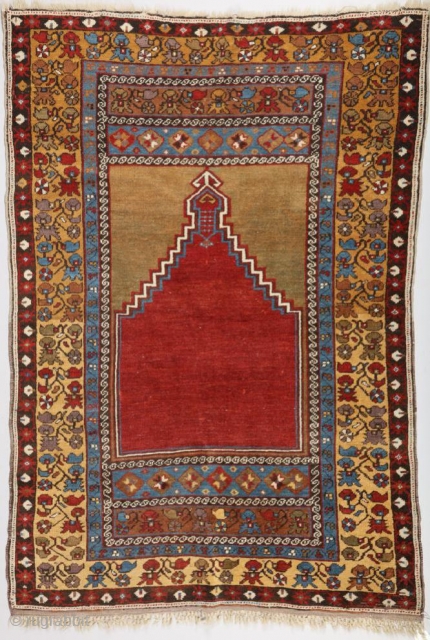 Unique yahyali anatolian prayer rug with nice colours. 154 x 107 cm.                     