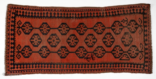 Kyrgyz main carpet (giliam), Central Asia, Ferghana valley, Batken area, late 19th century, 197 x 96 cm                