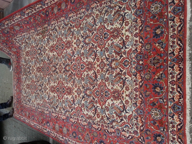 Isfahan circa 1920 approx. 330x240 cm. Cotton warp, cotton weft, wool pile

More infos on request

Worldwide Shipping
                 