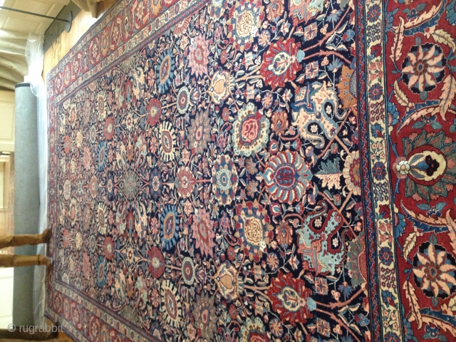 Tabriz 570x340 cm. Condition: Good condition, even low pile, original ends and selvedges. Cotonl warp, cotton weft, wool pile. Worldwide shipping            