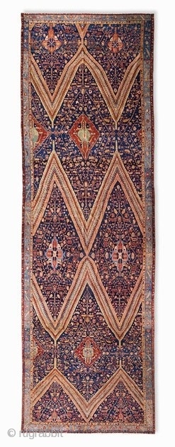 21 | Ferahan, Persia, c. 1900, 8.85 x 2.85 m

    
Hand knotted from wool, cotton warp
Sarouk, Persia, circa 1900
Knot density: approx. 450,000 knots per m²
Herati motifs surrounded by fine  ...