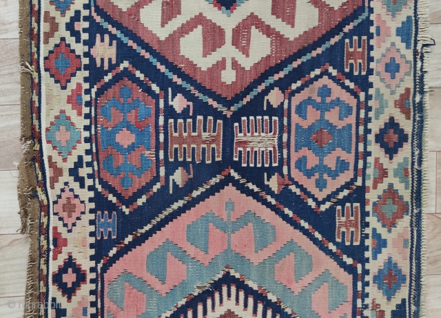 Shahsewan kilim panel Rug size:110x48cm
/3'7"x1'7"                            