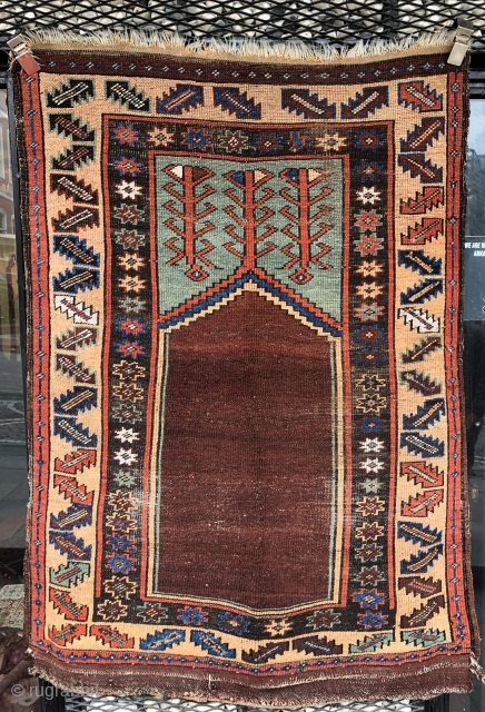 Antique Karapinar Size 150x105 cm Please send to email directly 21ben342125@gmail.com                      