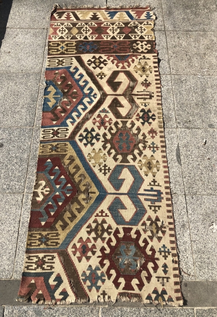 Anatolian Antique Aydın Kilim
Size 70x191                            