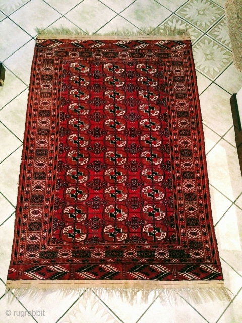 turkmen carpet // Yarn : Natural Wool // Size : 175 cm x 115 cm //Year : Early 20th century // from private collection // in top condition // Feel free to  ...