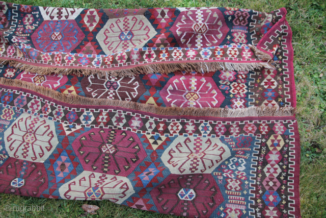 Malataya Kelim Eastern Anatolia 19th centory, good condition,
Size: 175x160cm 
Price: 650 €                     