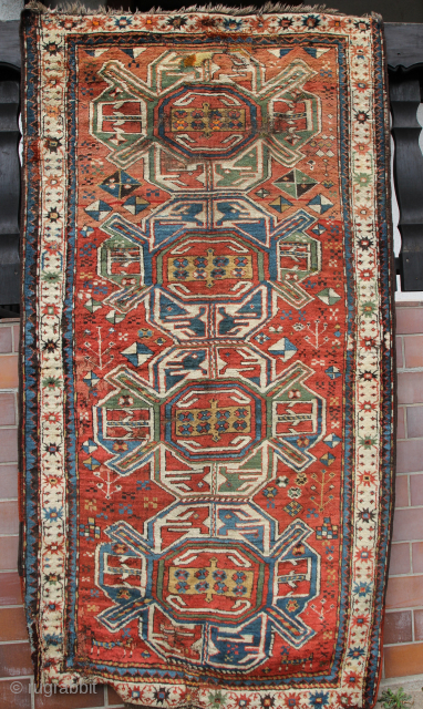 Karabagh 19th century Wool on Wool Natural Coolor age and signs of weat see picturse.
Size: 140x127cm 
Price: 490€               