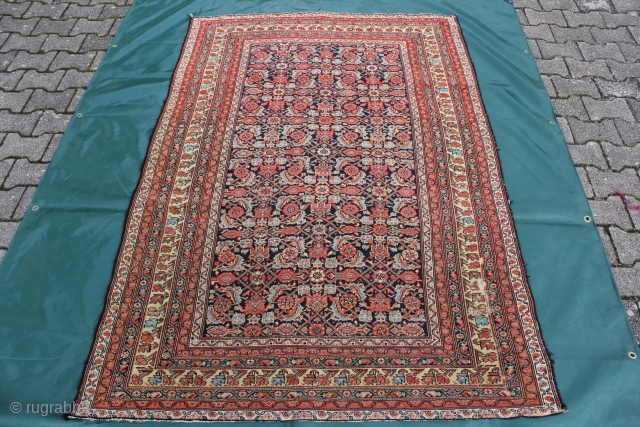 Farahan Persien Late 19 th century Wool on cotton Natural color,
good condition
Size: 193x132cm                    