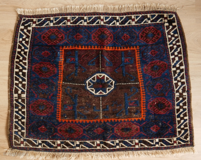 unusual Baluch bag face or small rug star and square medaillon. light as a feather, extra blue colour.very good condition with corroded brown.
The format is not quite square (see last picture) lenght  ...