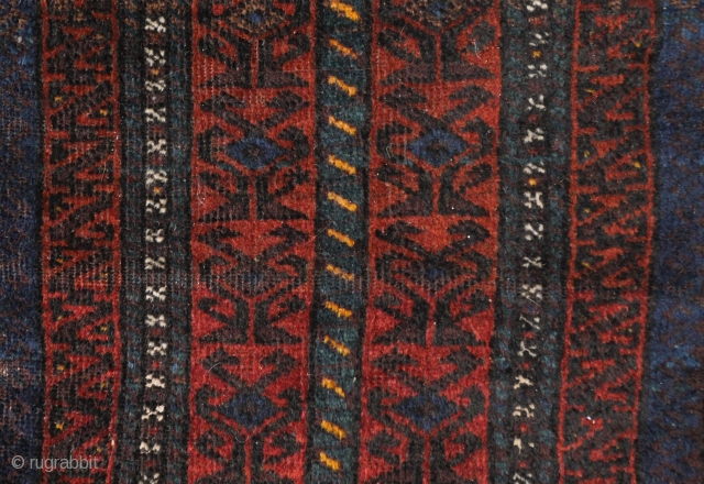 Rare red Baluch balisht with Saryk turkmen pattern. Nice borders and back, natural colours, electric blue, handwashed
115 x 45 cm. 

(if you get no reaction please use contactform on www.beamol.nl )  