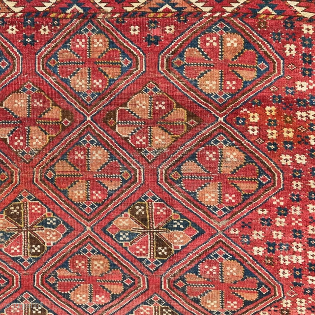 Middle Amu Darya carpet with an unusual and compelling floral lattice design.


                     