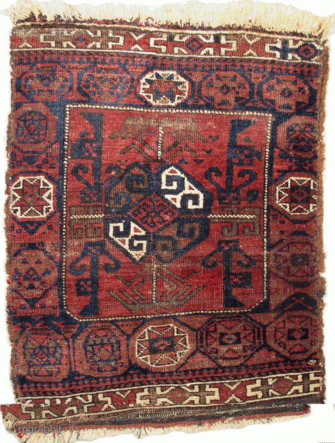 Baluch Bagface, great graphics with a strong central element replacing the more typical star. nice handle and soft wool. cut on the sides.          
