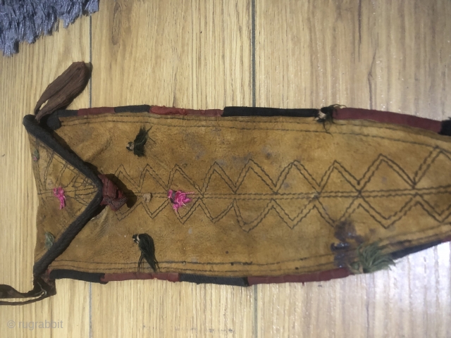 Beautiful Antique Uzbek leather butchers knife sheath. Very rare piece. Collection piece. Offer reasonable price.
                  