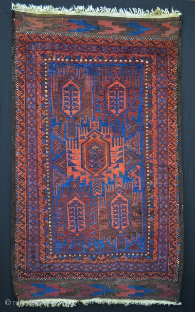 Glowing Timuri rug in excellent condition - all vegetable dyes - complete flat-woven skirts - 6' 0" x 3' 7" (1.83m x 1.09m).          