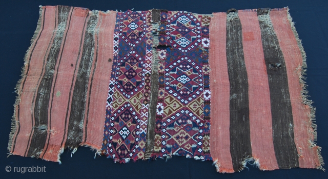 Beautiful Malatya area open cuval fragment. Cm 85x143. Lovely central sumack star pattern with metal thread outlining the border on one of the star stripes. Despite being in bad condition it's really  ...