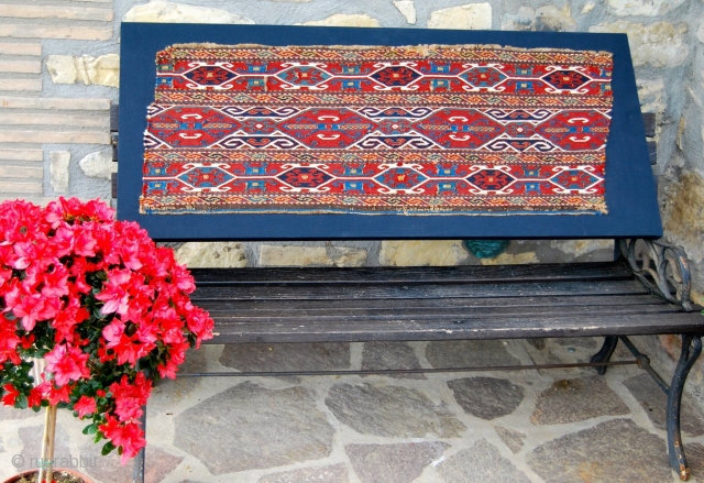 Karabagh sumack mafrash side panel. Mounted professionally. More infos on rq.
                      