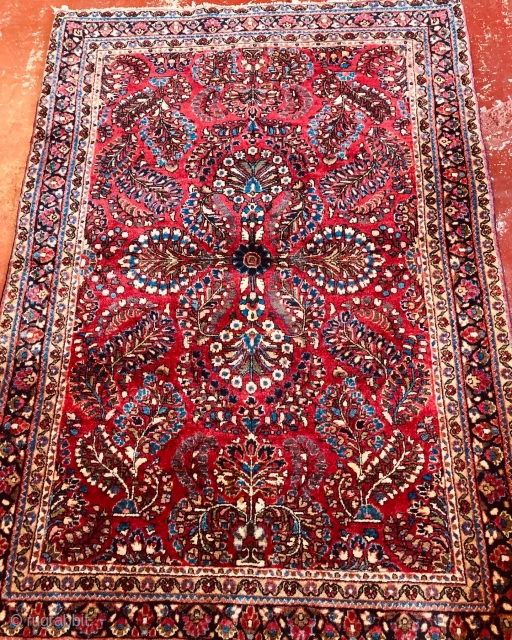 Nice Persian Sarouk 1920 in very good condition size is 3x5 all wool this has been cleaned by professional rug cleaners 
It have very soft wool 
Price $650 + shipping   