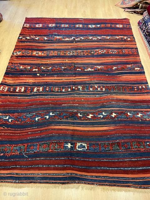 5'2'' x 7'3'' / 160cm x 232cm An antique Turkish sakallı (bearded) yuncu Kilim from western Turkey.                