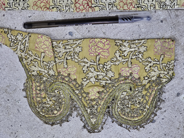 Antique Anatolian Turkish Textile fragments
Please contact salaberina@gmail.com 
                         