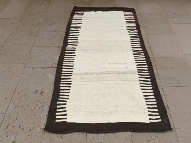 Handmade turkish anatolian anamur kilim
size=172x84 cm                           