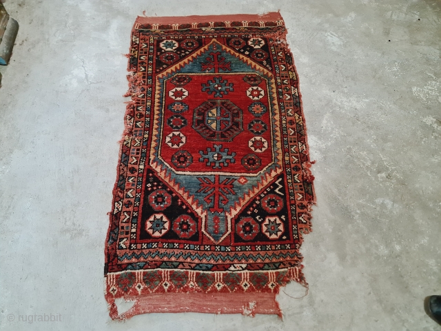 Antique East Anatolian Şarkışla yastık rug                           