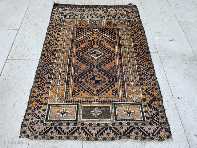 Antique Afghan Sistan Baluch prayer rug.
Size:135x88 cm
Please contac us
salaberina@gmail.com                        