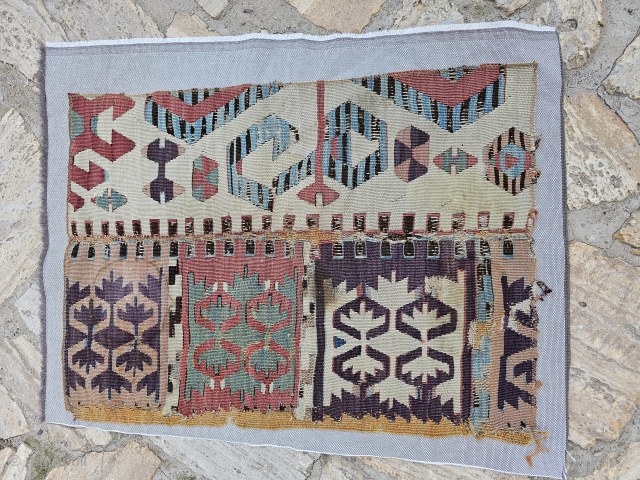 18 thc Anatolian Aksaray Kilim Fragment
It was sewn into the fabric.
Size:60x45 cm
Please contac us 
salaberina@gmail.com                  