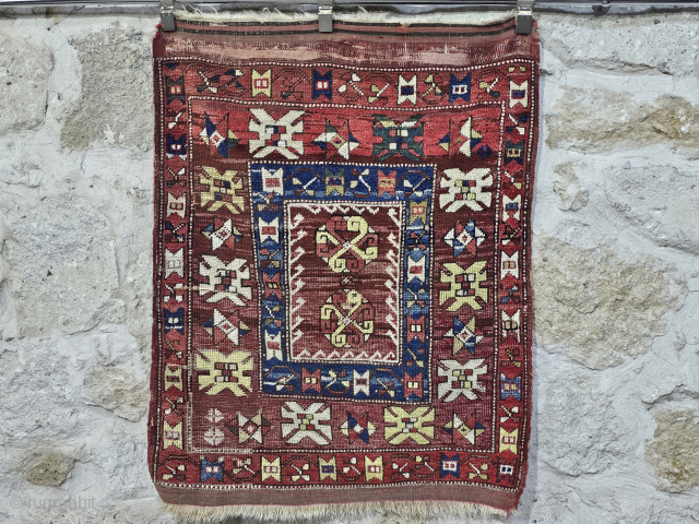 Antique Western Anatolian BERGAMA RUG
Size:120x96 cm(3'1x4'0 ft)
Email:salaberina@gmail.com                          