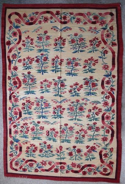 Vintage rug woven in Bessarabia, 20th century. Vegetable dyes, rug in perfect condition, very decorative. Exceptional quality product.

Origin : Bessarabia
Period : 20th century
Size : 250 x 170 cm
Material : wool on wool
Perfect  ...