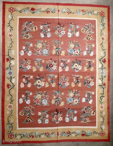 Vintage rug woven in Bessarabia, 20th century. Vegetable dyes, rug in perfect condition, very decorative. Exceptional quality product.

Origin : Bessarabia
Period : 20th century
Size : 260 x 210 cm
Material : wool on wool
Perfect  ...