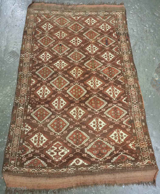 Size: 7ft 10in x 4ft 8in (238 x 143cm).

Antique Chodor Turkmen rug or main carpet of small size with the traditional Ertmen gul design.

Circa 1880.

The rug features diagonal rows of Ertmen guls  ...