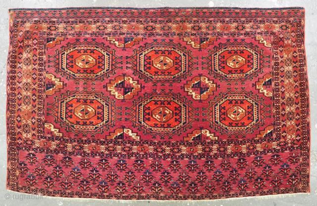 Antique Tekke Turkmen chuval face with six large 'Salor' turreted guls. www.knightsantiques.co.uk
Size: 4ft 7in x 2ft 11in (140 x 90cm).
Circa 1880.

Chuval are storage bags used by the Turkmen nomads for the storage  ...