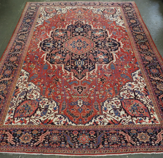 Antique Heriz carpet with a very well-drawn large medallion and excellent clear soft colours.
www.knightsantiques.co.uk
Circa 1900.
Size: 15ft 1in x 11ft 2in (460 x 340cm).
The carpet has a large central medallion of traditional Heriz  ...