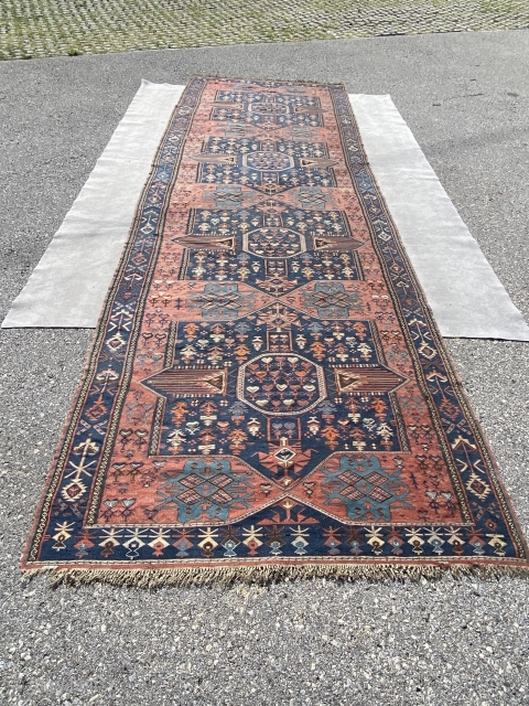 Avar Kilim - end 19th
480 x 160cm
Really Good condition
                        