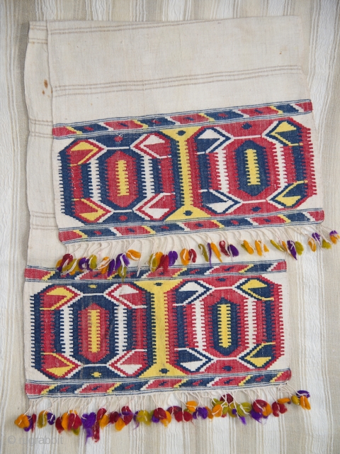 Turkish woven towel. Bursa area . Circa 1900. 38 X  151 ( unfold )                  