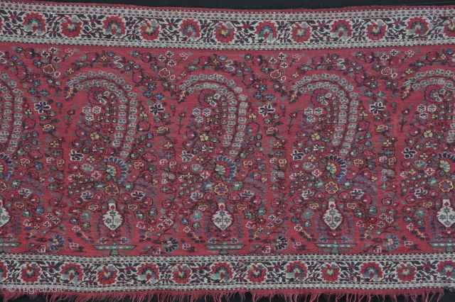 Kashmir shawl fragment. 33 X 108 cms.                          