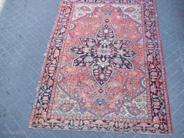 sarouk fereghan antique rug 1900
This is antique beautiful sarouk fereghan rug carpet 1900.
it made by hand with wool on cotton . 
It have a beautiful colors .       ...