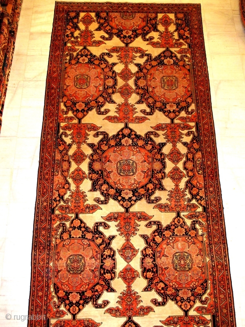 Old Malayer long carpet 

400X200CM                            