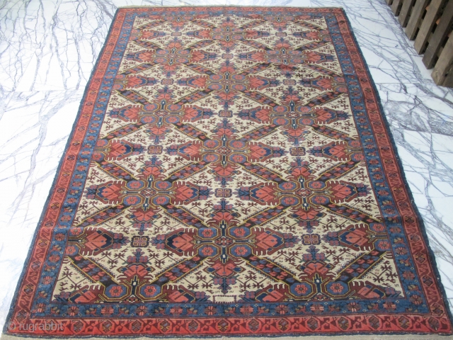 Antique Caucasian ZeyKhor Rug.

circa 1900

220x155cm 


P.O.R                           