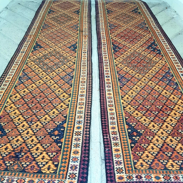 A pair of antique Qazvin kilim

Size:440×107cm

P.o.R                           