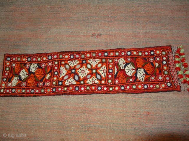 pakko work groom scarve (sash).silk embroidery on silk based fabric. very rare piece. some damage. locally called as bokano or bokani
from sindh ragion          