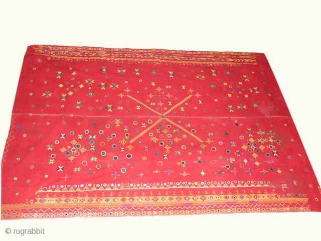 wedding shawl from vishnoi community of jaisalmer or barmer. very rare and nice piece.
very good condition                 