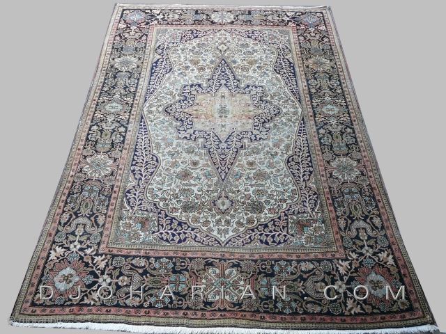 Persian Kashan Mohtasham
Early production
Geometric prototype design
Beautiful colors 
Size about 200 x 130 cm
Very fine weave                  